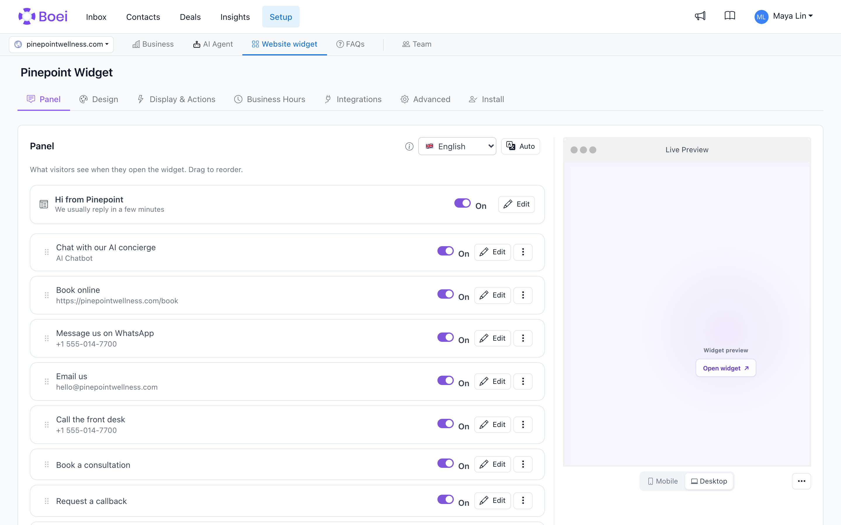 Designing the widget: its colours, its position and the channels it offers.